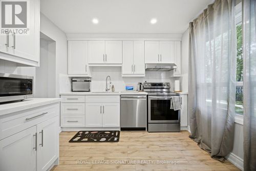 105-6540 Falconer Dr, Mississauga, ON, L5N1M1 | Card Image
