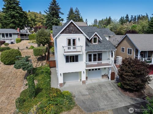 3215 Rickey Rd Ne, Bremerton, WA, 98310-2135 | Card Image
