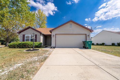 367 Brookstone Dr, Greenfield, IN, 46140-7565 | Card Image