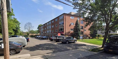 4f-222 Smith St, Freeport, NY, 11520-4316 | Card Image