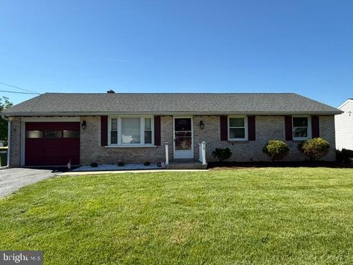 818 Walnut St, NEW HOLLAND, PA, 17557-9712 | Card Image