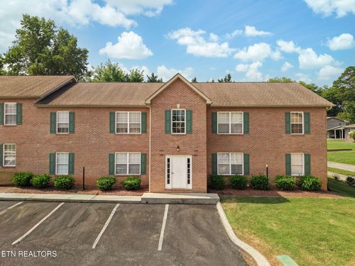 1643 Maple View Way, Knoxville, TN, 37918 | Card Image
