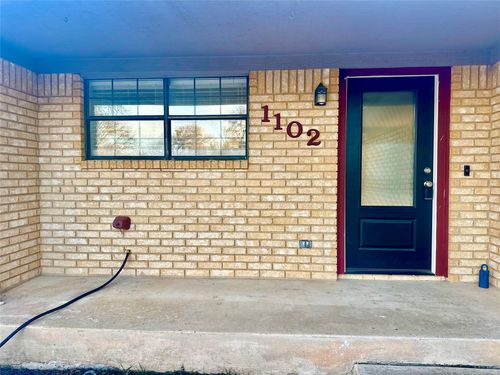 1102 Serenada Dr, Georgetown, TX, 78628-1752 | Card Image