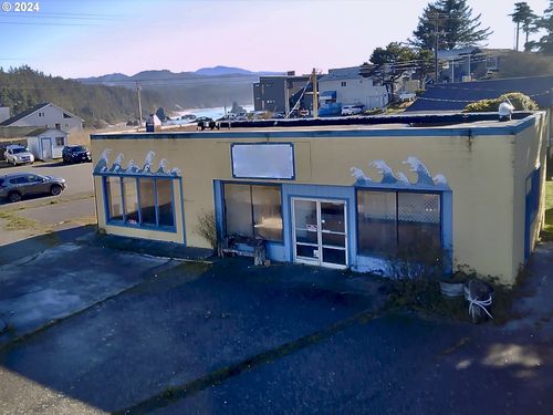 311 6th St, Port Orford, OR, 97465-8743 | Card Image