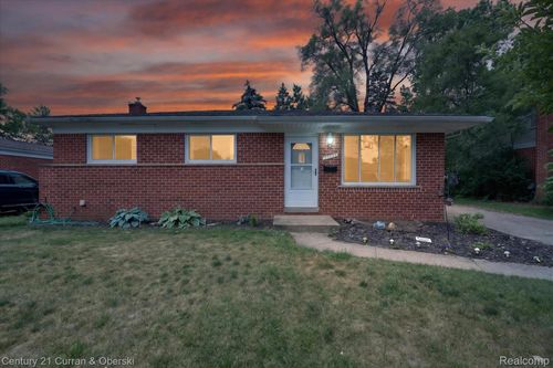 35669 Hees St, Livonia, MI, 48150-3522 | Card Image