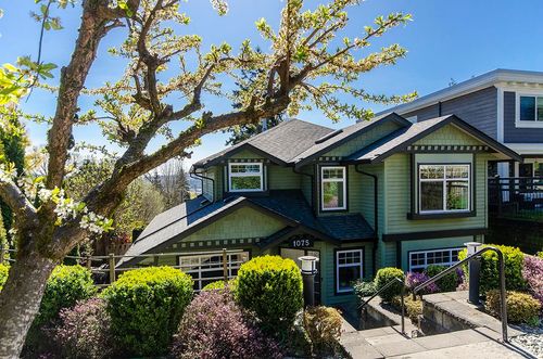 1075 Adderley St, North Vancouver, BC, V7L1T4 | Card Image