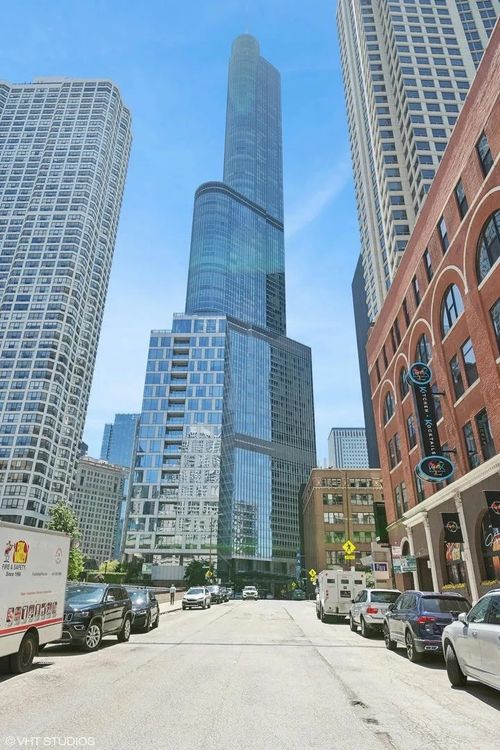 unit-51c-401 Wabash Ave, Chicago, IL, 60611-3798 | Card Image