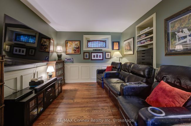 13233 5 Th Line, Home with 4 bedrooms, 5 bathrooms and 20 parking in Rockwood ON | Image 14