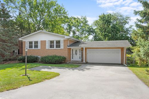 573 Maple Ave, Lisle, IL, 60532-2423 | Card Image