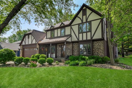 212 Leisure St, Yorkville, IL, 60560-1191 | Card Image