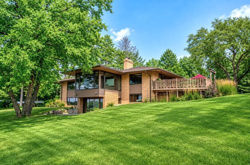 19 Dove Ln, North Oaks, MN, 55127-2521 | Card Image