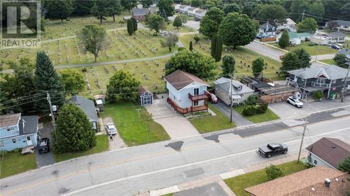 5 Hillcrest Ave, Parry Sound, ON, P2A1L5 | Card Image