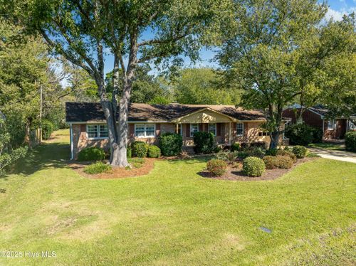 3933 Sweetbriar Rd, Wilmington, NC, 28403-5438 | Card Image