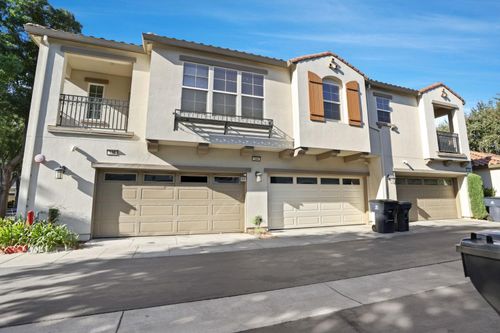 136 W Saltillo Ln, Mountain House, CA, 95391-3028 | Card Image