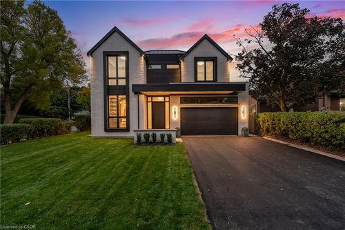 144 Mansfield Dr, Oakville, ON, L6H1K4 | Card Image