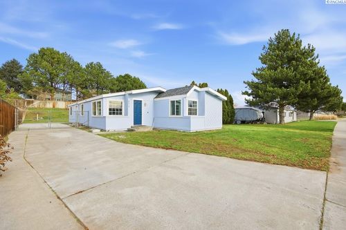 8612 W Arrowhead Ave, Kennewick, WA, 99336-7922 | Card Image