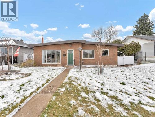 161 Burns Cres Nw, Medicine Hat, AB, T1A6W2 | Card Image