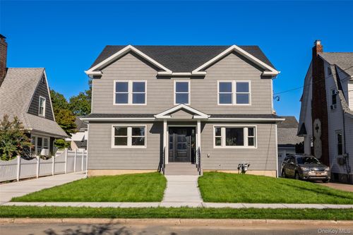 78 Taft Avenue, Hempstead, NY, 11563 | Card Image