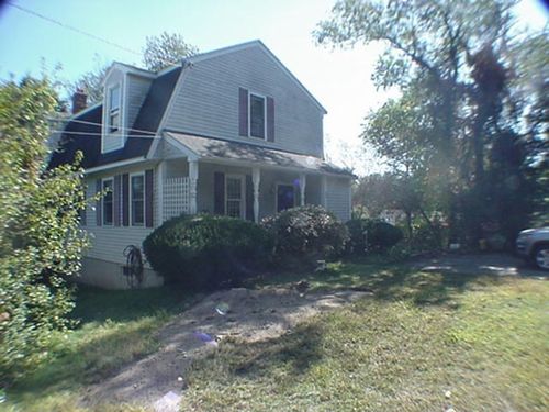 66 Newland Ave, Bellingham, MA, 02019-1966 | Card Image