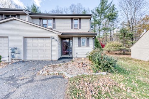 42 Schoolhouse Xing, Wethersfield, CT, 06109-1339 | Card Image