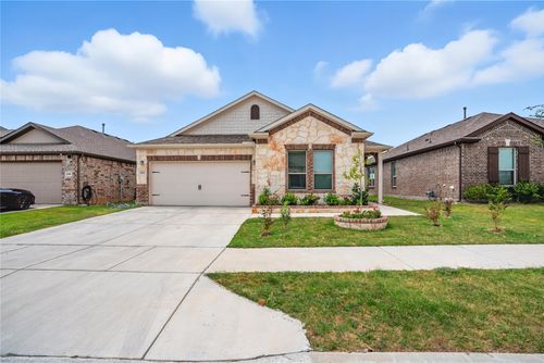 604 Bronze Forest Dr, Fort Worth, TX, 76131-3033 | Card Image