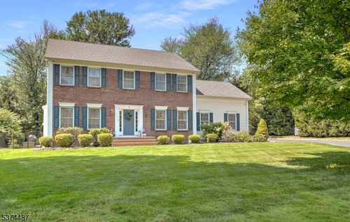 3 Baker Ave, Berkeley Heights, NJ, 07922-1301 | Card Image