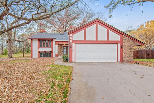 8481 142nd Street Ct, Apple Valley, MN, 55124-6527 | Card Image