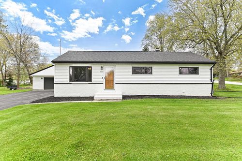 3351 E Carol Court, Oak Creek, WI, 53154 | Card Image