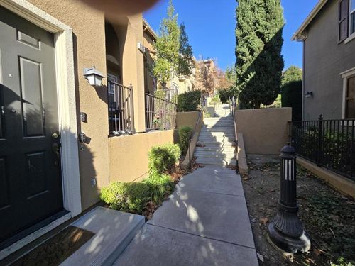 585 Adeline Pl, San Jose, CA, 95136-4892 | Card Image