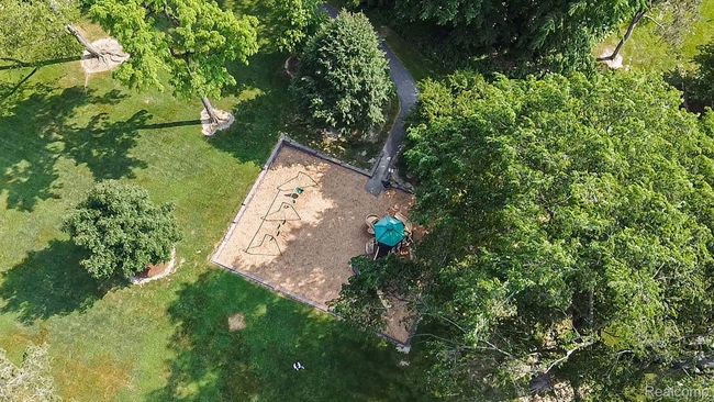 7175 Richardson Rd, House other with 3 bedrooms, 2 bathrooms and null parking in West Bloomfield MI | Image 24