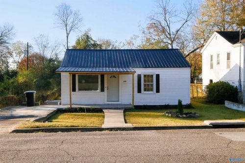 820 Avenue F, Gadsden, AL, 35901-2224 | Card Image