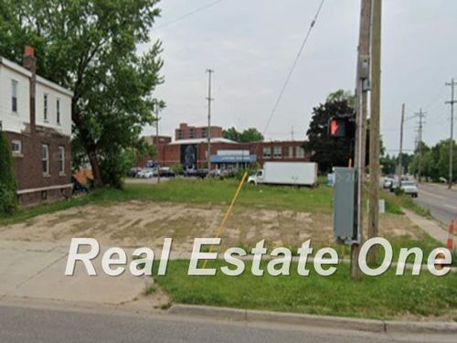 800 Martin Luther King Avenue, Flint, MI, 48503 | Card Image