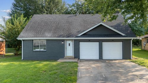 705 Atlanta Ct, Broken Arrow, OK, 74012-6906 | Card Image