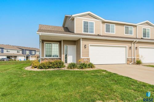 7523 S Brookside Pl, Sioux Falls, SD, 57108-5994 | Card Image