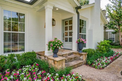 4667 Westside Dr, Dallas, TX, 75209-6019 | Card Image