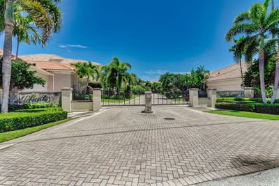 303 Alicante Drive, House other with 4 bedrooms, 4 bathrooms and null parking in Juno Beach FL | Image 3