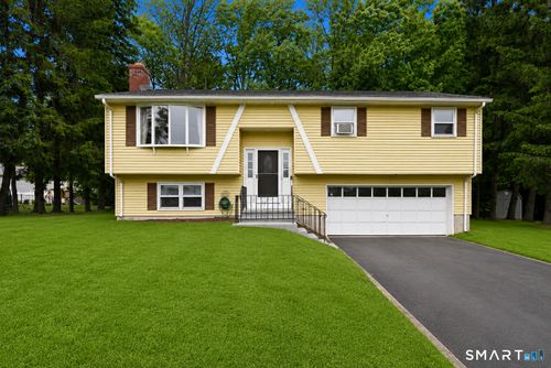 92 Indiana St, Bristol, CT, 06010-2829 | Card Image