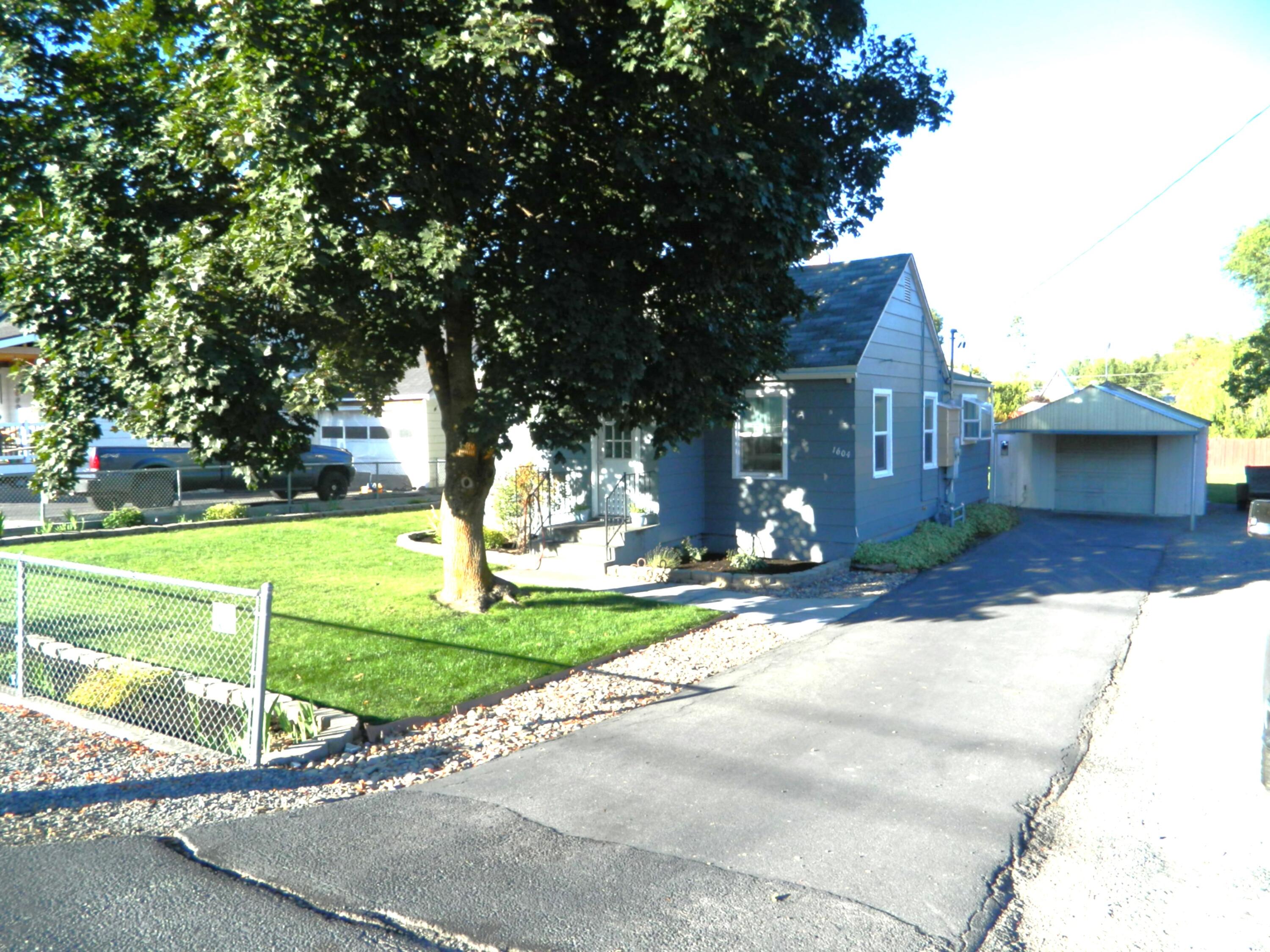Derby St, Klamath Falls, OR 97603
