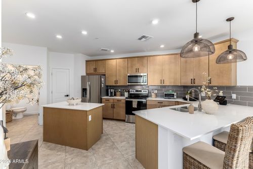 216-2511 W Queen Creek Rd, Chandler, AZ, 85248-0140 | Card Image