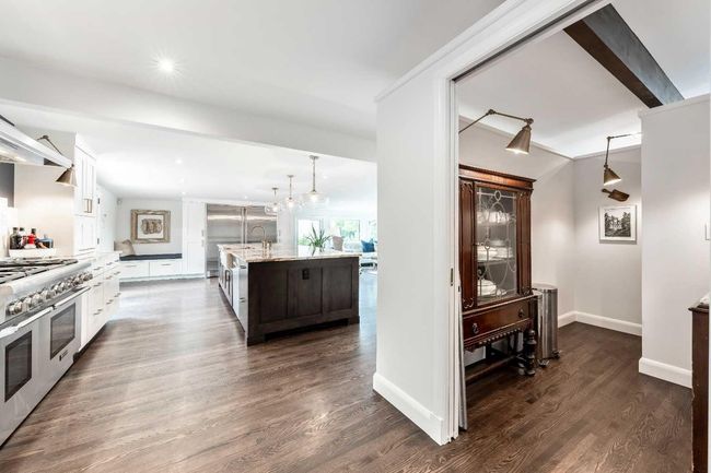 2328 Uxbridge Drive Nw, House other with 3 bedrooms, 3 bathrooms and 5 parking in Calgary AB | Image 18