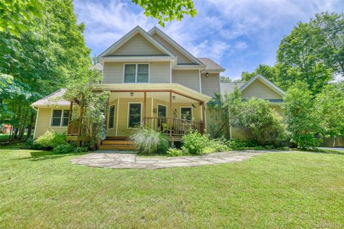 841 Howells Tpke, Middletown, NY, 10940-7476 | Card Image