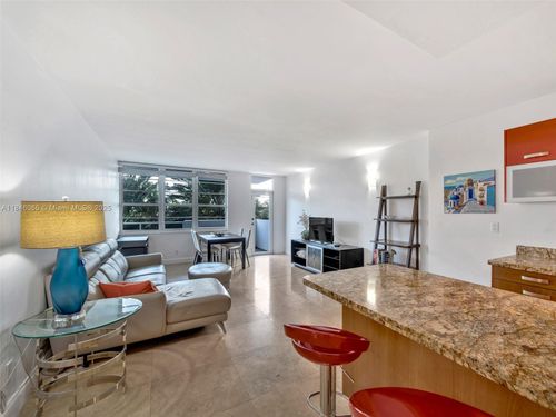 308-100 Lincoln Rd, Miami Beach, FL, 33139-2013 | Card Image