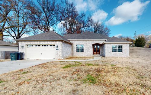 843 Dianne Ct W, Dyersburg, TN, 38024-2930 | Card Image