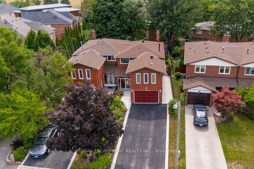 94 Bremen Lane, Mississauga, ON, L5M2N5 | Card Image
