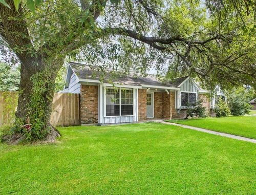 4202 Wuthering Heights Dr, Houston, TX, 77045-3327 | Card Image