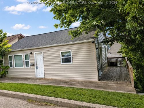 1303 Fletcher Ave, Dunbar, WV, 25064-2515 | Card Image