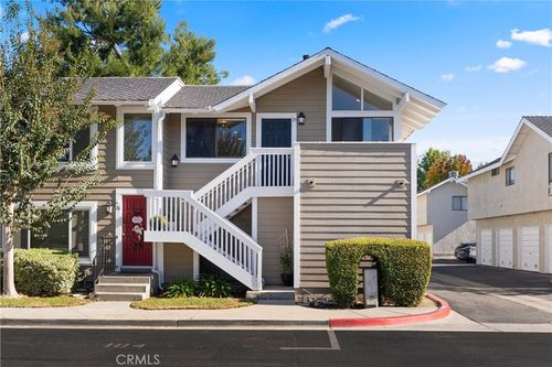 25-700 Walnut Via, Anaheim, CA, 92801-1045 | Card Image