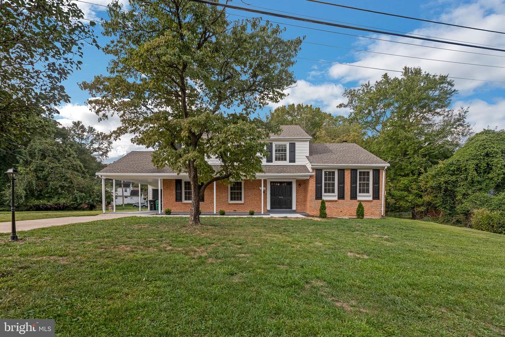 Lorraine Dr, Temple Hills, MD 20748