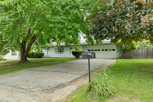 15 Fairview Ave, Pembroke, NH, 03275-1145 | Card Image