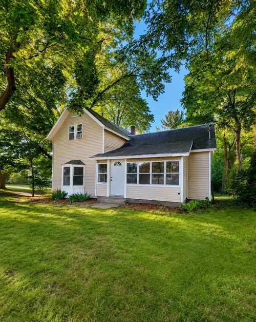 303 Rathburn, Howard City, MI, 49329-5110 | Card Image